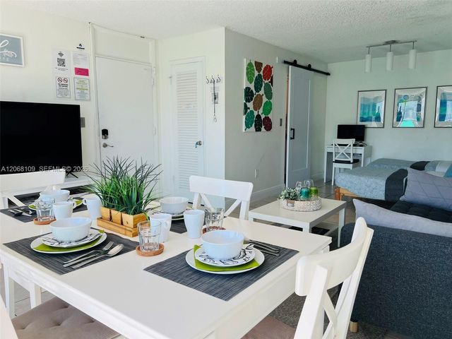 1732 Meridian Avenue 701, Miami Beach, FL 33139