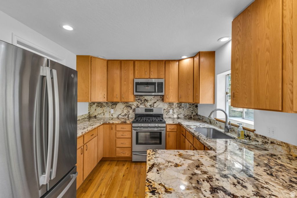 Image 13 of property listing at 874 S WEST HOYTSVILLE RD, Hoytsville, UT 84017