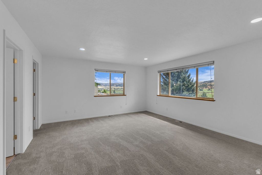 Image 16 of property listing at 874 S WEST HOYTSVILLE RD, Hoytsville, UT 84017