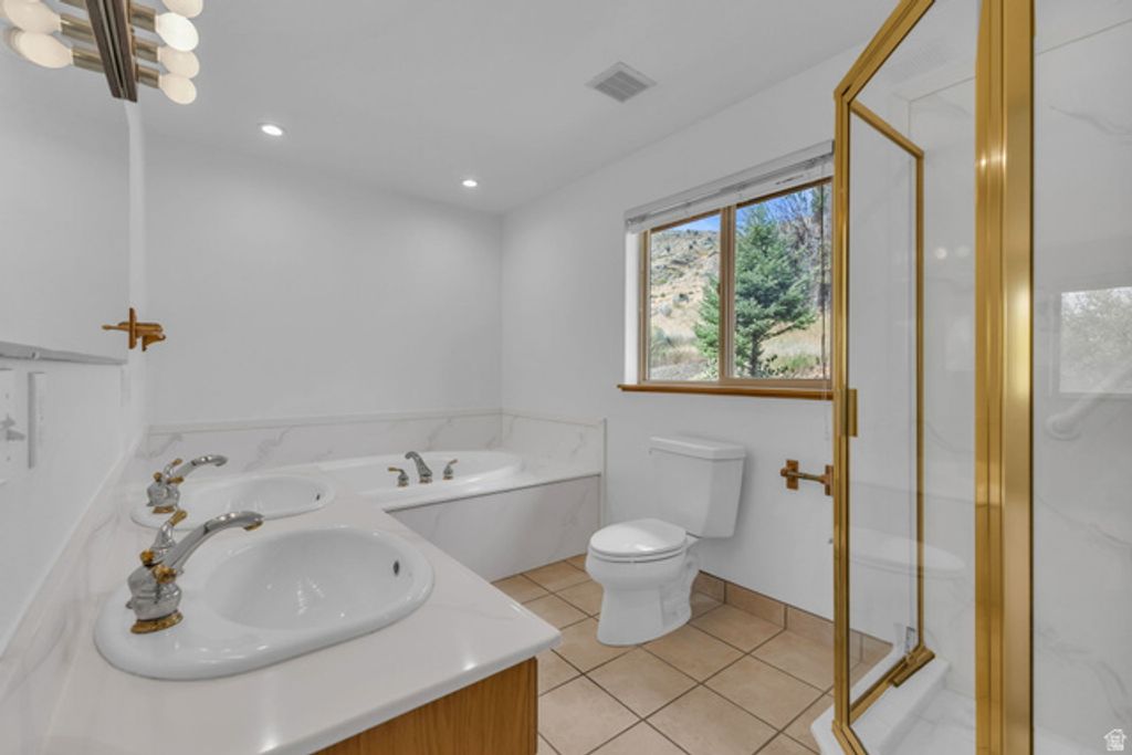 Image 18 of property listing at 874 S WEST HOYTSVILLE RD, Hoytsville, UT 84017