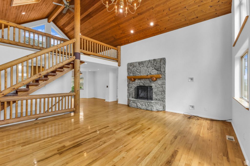 Image 8 of property listing at 874 S WEST HOYTSVILLE RD, Hoytsville, UT 84017