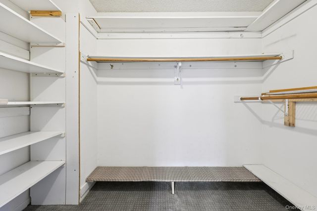 34 Chester Lane, Nanuet, NY 10954