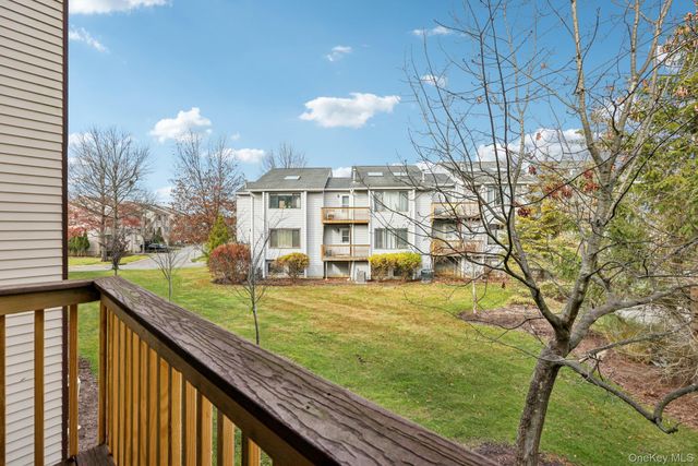 34 Chester Lane, Nanuet, NY 10954