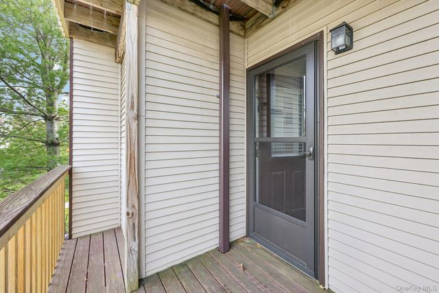 34 Chester Lane, Nanuet, NY 10954