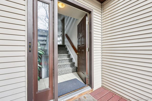 34 Chester Lane, Nanuet, NY 10954