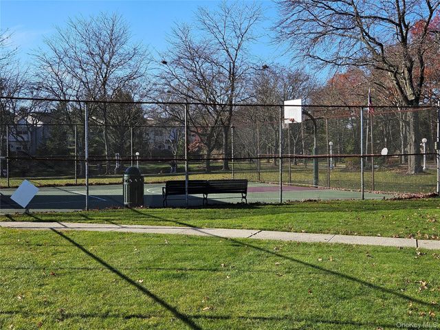 34 Chester Lane, Nanuet, NY 10954