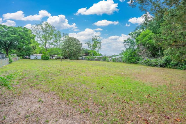 355 W First Avenue, Crestview, FL 32536