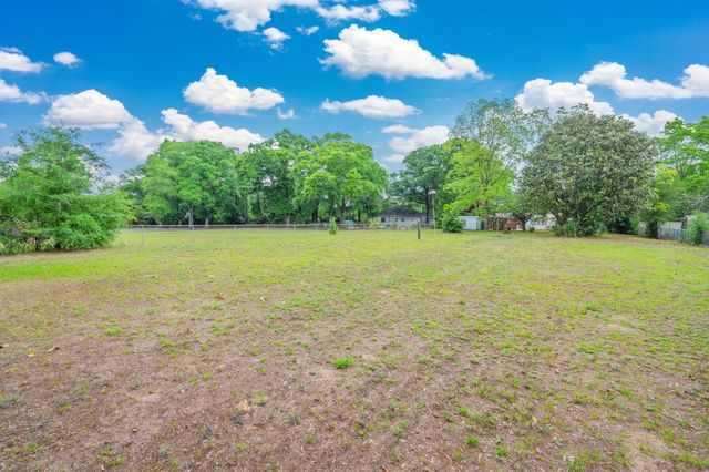 355 W First Avenue, Crestview, FL 32536