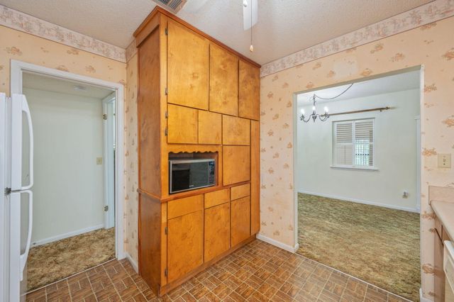 355 W First Avenue, Crestview, FL 32536