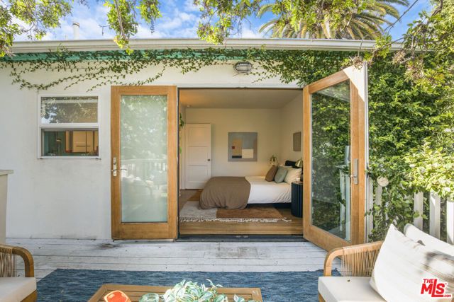 1756 Lucretia Avenue, Los Angeles, CA 90026