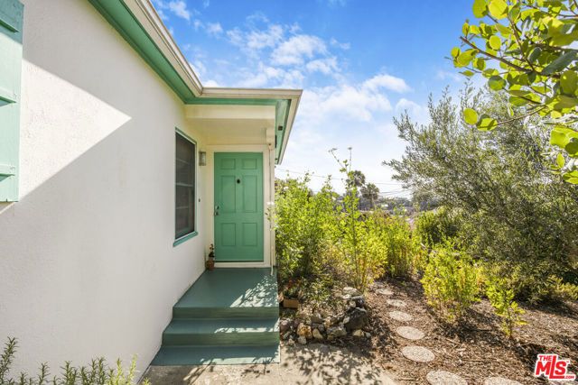 1756 Lucretia Avenue, Los Angeles, CA 90026