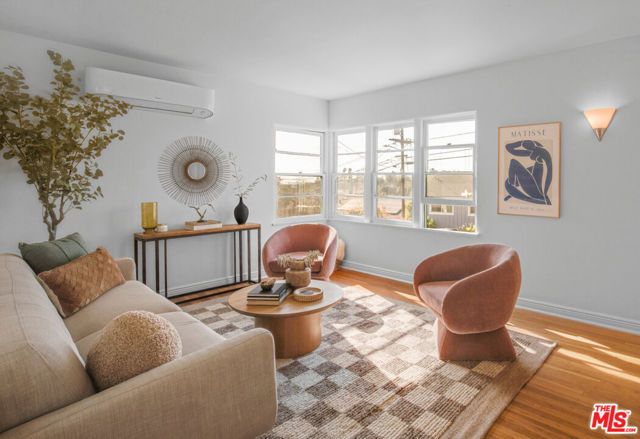 1756 Lucretia Avenue, Los Angeles, CA 90026