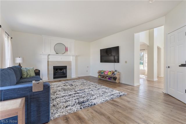 5879 Northampton Drive, Medina, OH 44256