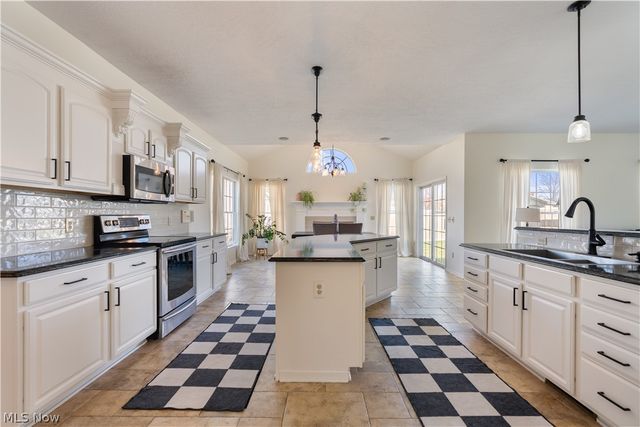 5879 Northampton Drive, Medina, OH 44256