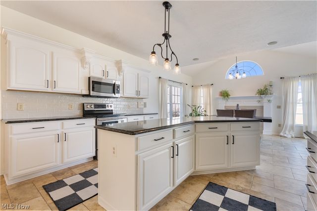 5879 Northampton Drive, Medina, OH 44256