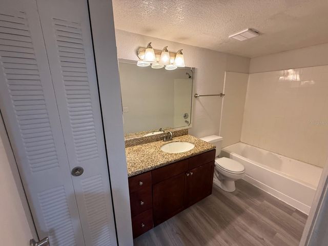 5164 CONROY ROAD 1526, Orlando, FL 32811