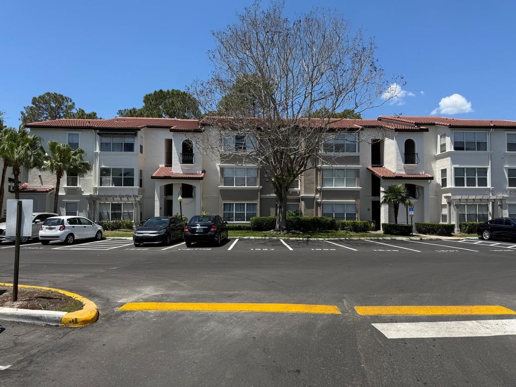 5164 CONROY ROAD 1526, Orlando, FL 32811