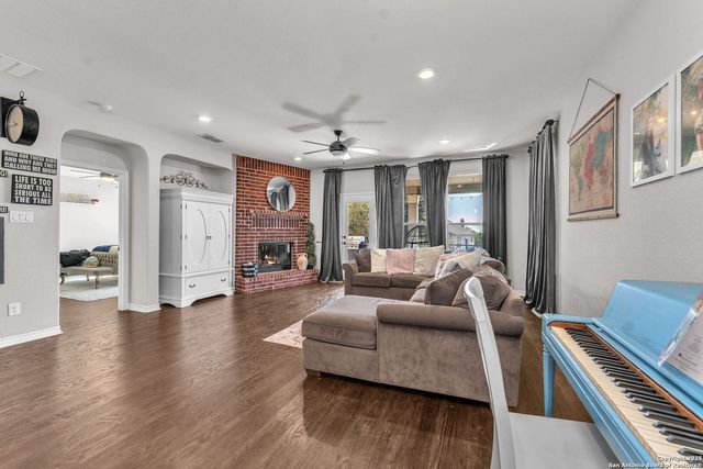 409 Landmark Stone, Cibolo, TX 78108