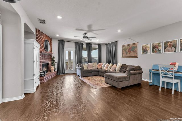 409 Landmark Stone, Cibolo, TX 78108
