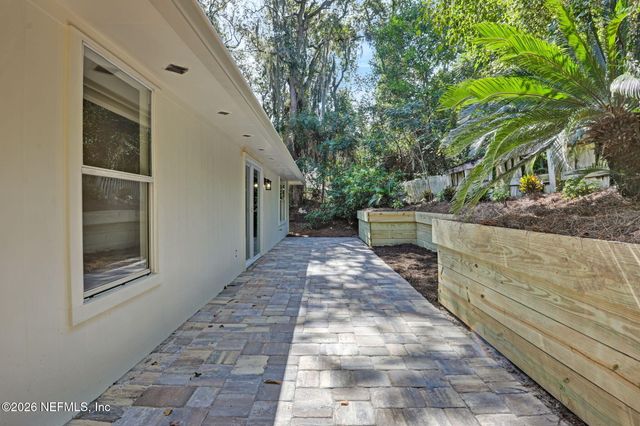 12166 HIDDEN HILLS Drive, Jacksonville, FL 32225