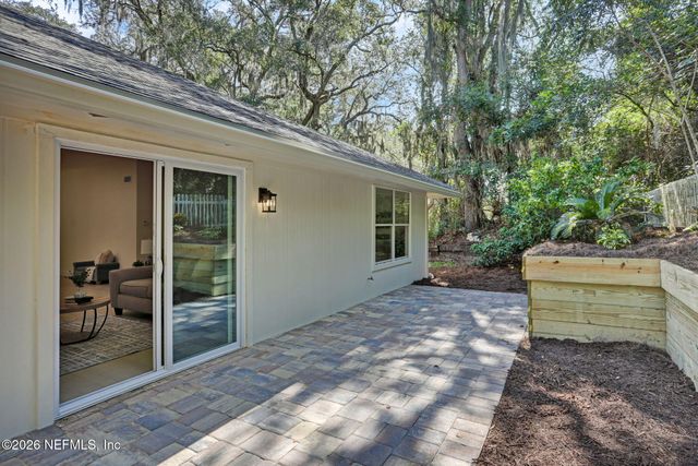 12166 HIDDEN HILLS Drive, Jacksonville, FL 32225