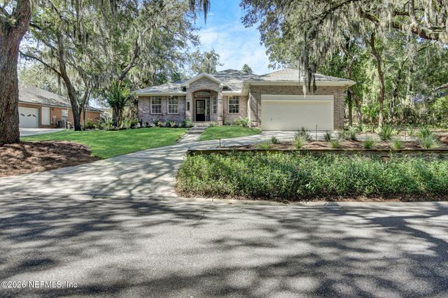 12166 HIDDEN HILLS Drive, Jacksonville, FL 32225