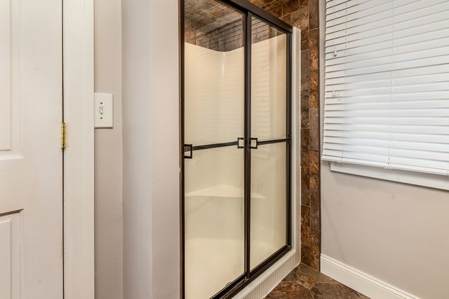 16578 N Oak Hill Lane, Mt Vernon, IL 62864