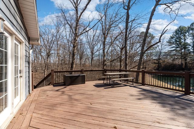 16578 N Oak Hill Lane, Mt Vernon, IL 62864