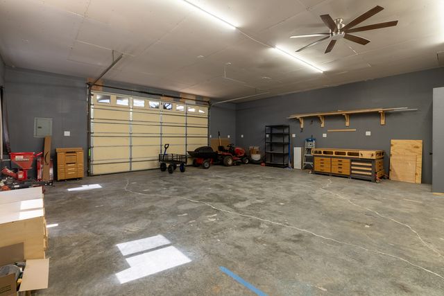 16578 N Oak Hill Lane, Mt Vernon, IL 62864