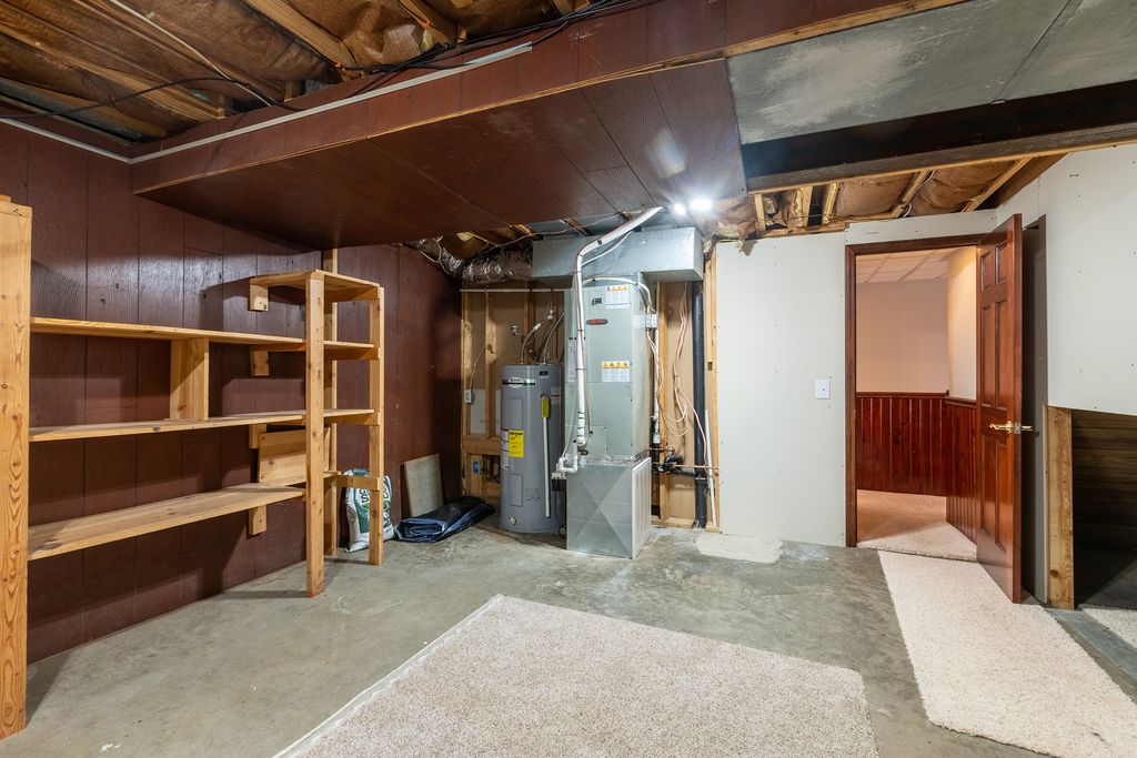 Image 48 of property listing at 16578 N Oak Hill Lane, Mt Vernon, IL 62864