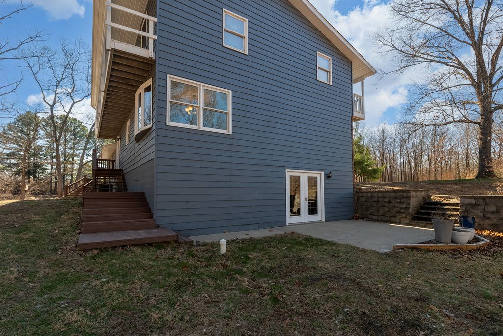 Image 59 of property listing at 16578 N Oak Hill Lane, Mt Vernon, IL 62864