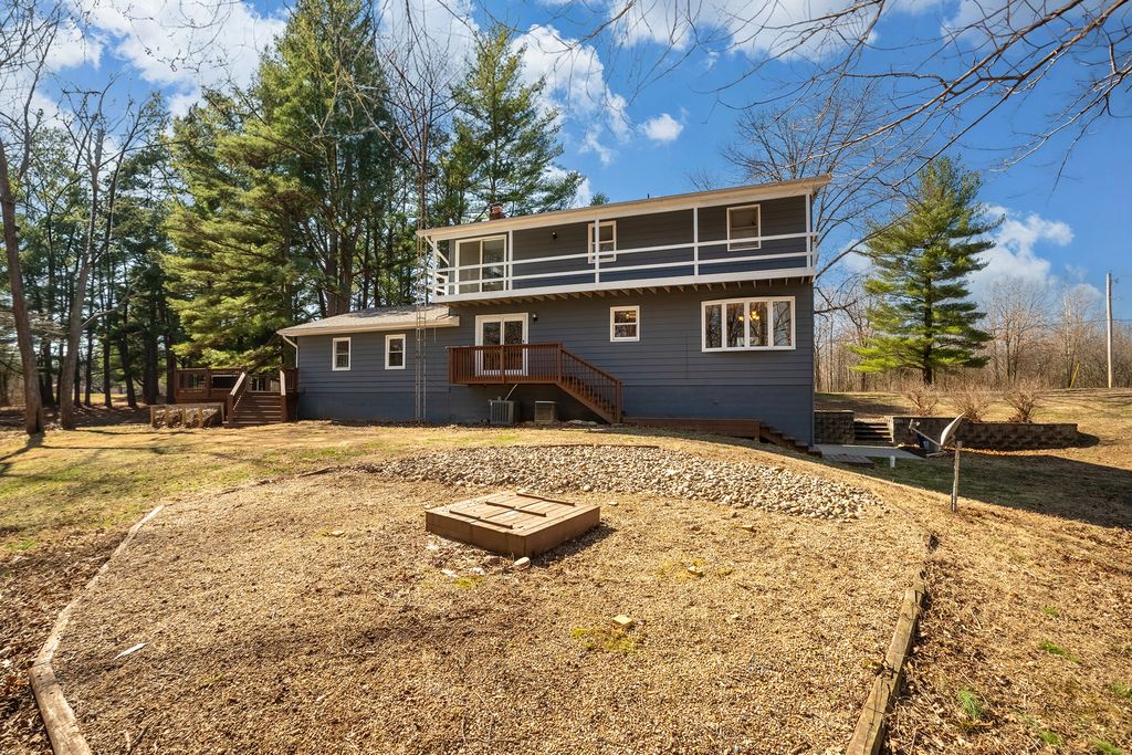 Image 60 of property listing at 16578 N Oak Hill Lane, Mt Vernon, IL 62864