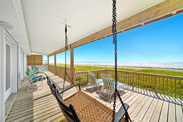22022 Kennedy Drive, Galveston, TX 77554
