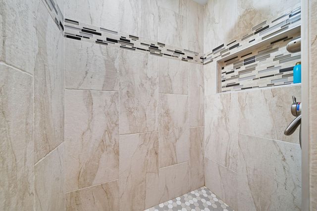 22022 Kennedy Drive, Galveston, TX 77554