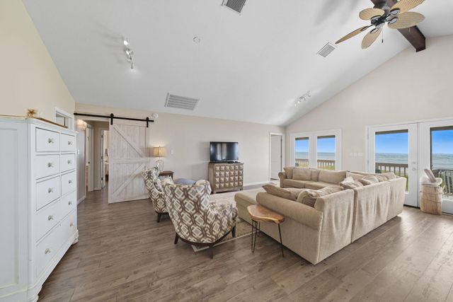 22022 Kennedy Drive, Galveston, TX 77554