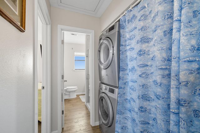 22022 Kennedy Drive, Galveston, TX 77554