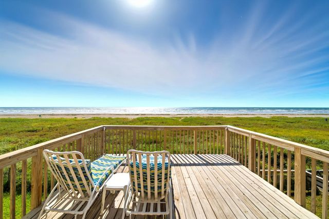 22022 Kennedy Drive, Galveston, TX 77554