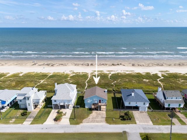 22022 Kennedy Drive, Galveston, TX 77554
