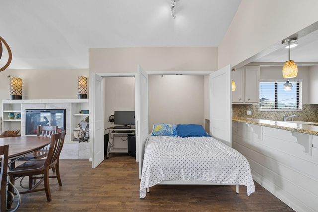 22022 Kennedy Drive, Galveston, TX 77554