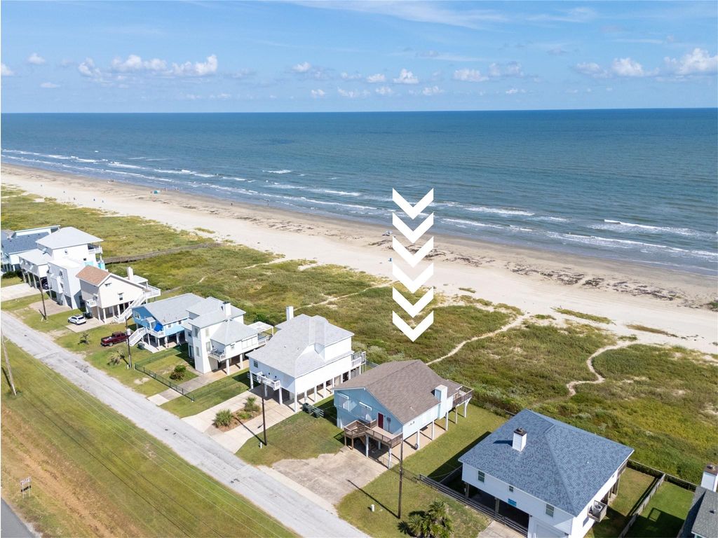22022 Kennedy Drive, Galveston, TX 77554