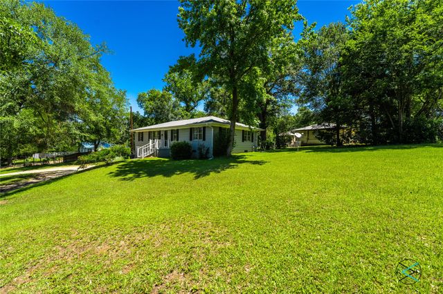 1506 Bassett Road, Palestine, TX 75803