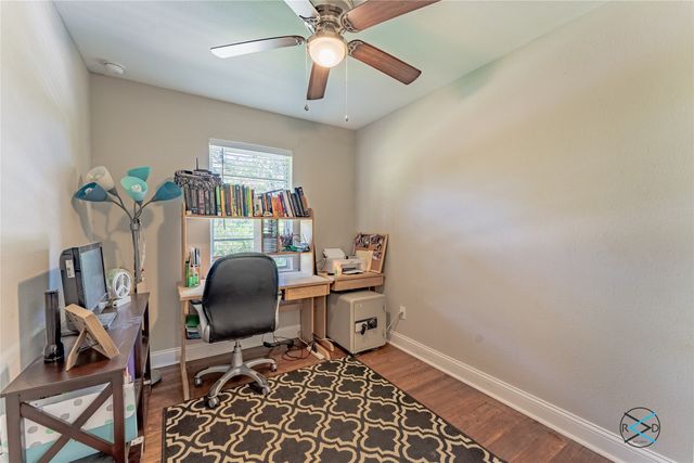 1506 Bassett Road, Palestine, TX 75803