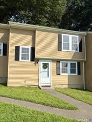3 Meryl Court 3, Groton, CT 06340