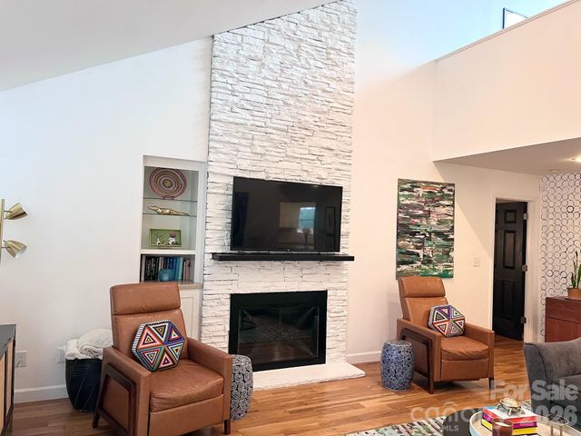 496 17th Avenue Drive NE, Hickory, NC 28601