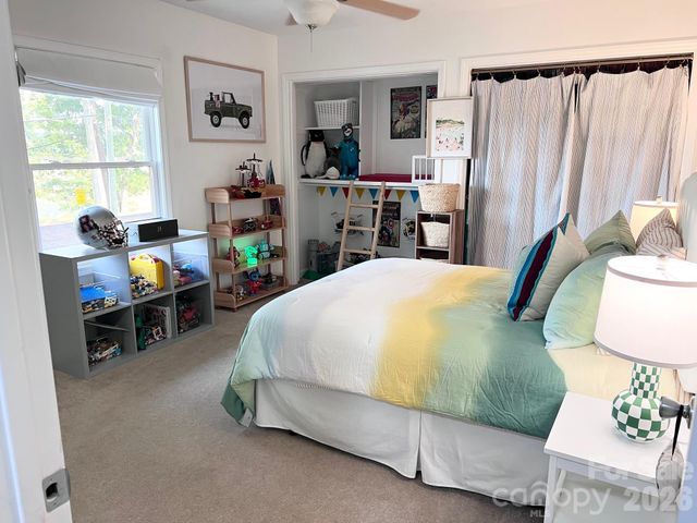 496 17th Avenue Drive NE, Hickory, NC 28601