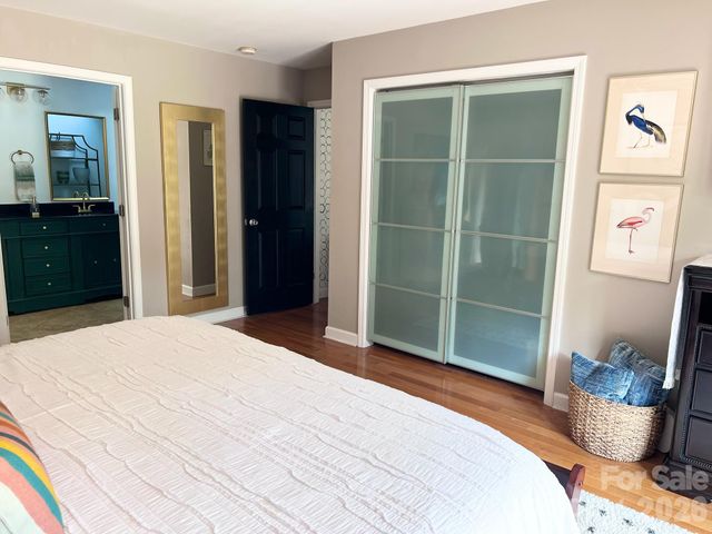 496 17th Avenue Drive NE, Hickory, NC 28601