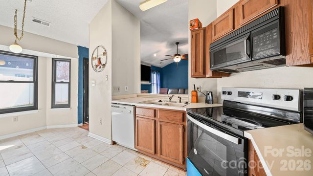 5713 Ebley Lane, Charlotte, NC 28027