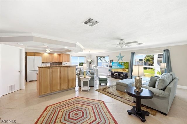 3374 N Key DR E5, North Fort Myers, FL 33903