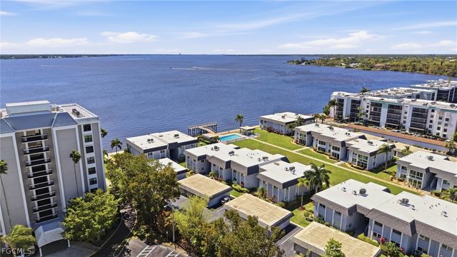 3374 N Key DR E5, North Fort Myers, FL 33903