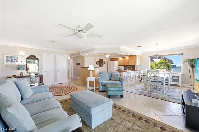 3374 N Key DR E5, North Fort Myers, FL 33903